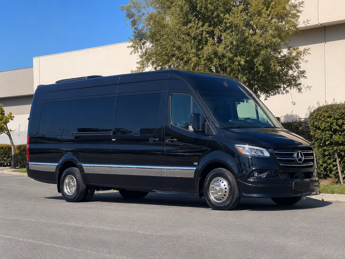 14 Passenger Sprinter Limo Exterior