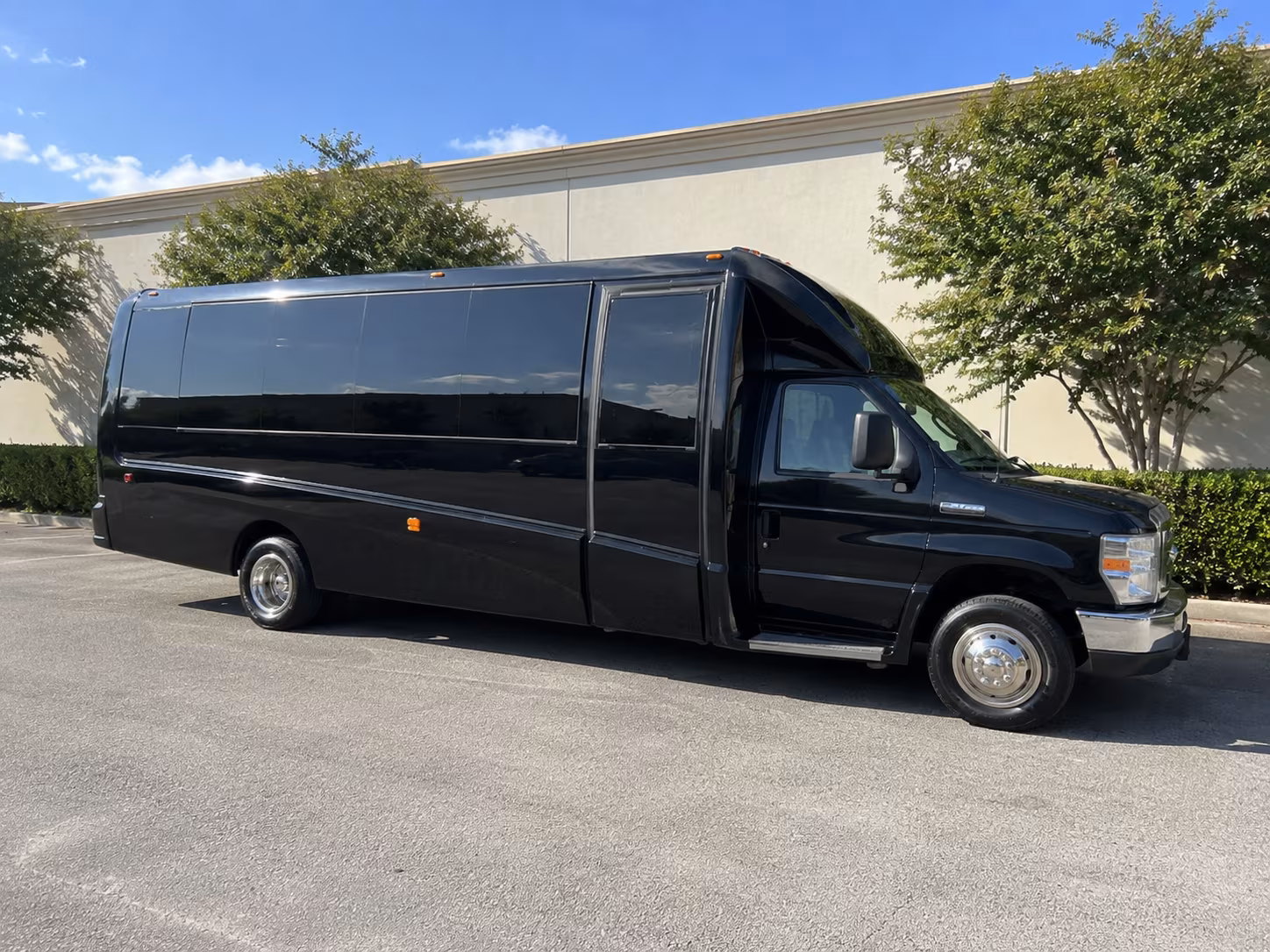 Syracuse Concert & Music Festival Transportation party bus exterior